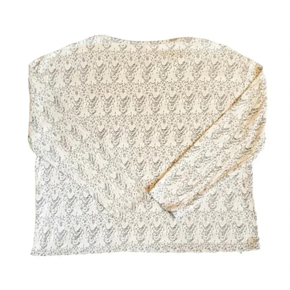 Jane and Delancey Pullover Sweater - Picture 3 of 3